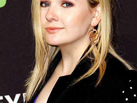 abigail breslin nude|Look: Abigail Breslins Topless Photo Shoot!